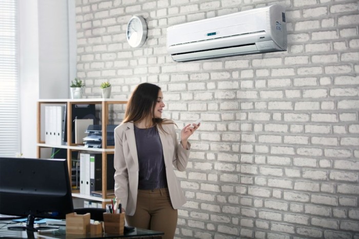 Настенный фанкойл до 2,5 кВт Aermec FCW 32 3V